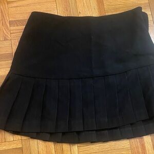 Black Aves Pleated Skirt
